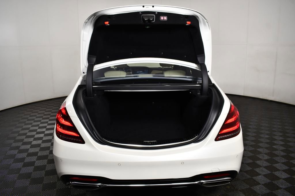 Used 2018 Mercedes-Benz S 560 Sedan image 12