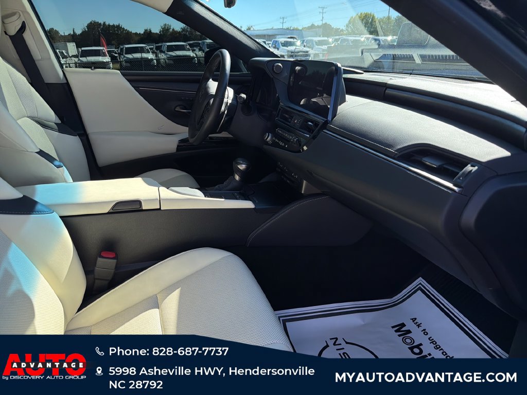 Used 2022 Lexus ES 250 w/ Premium Package AWD/4WD image 39