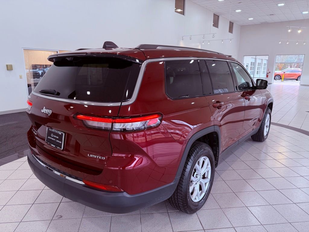 Used 2022 Jeep Grand Cherokee L Limited w/ Luxury Tech Group II image 17