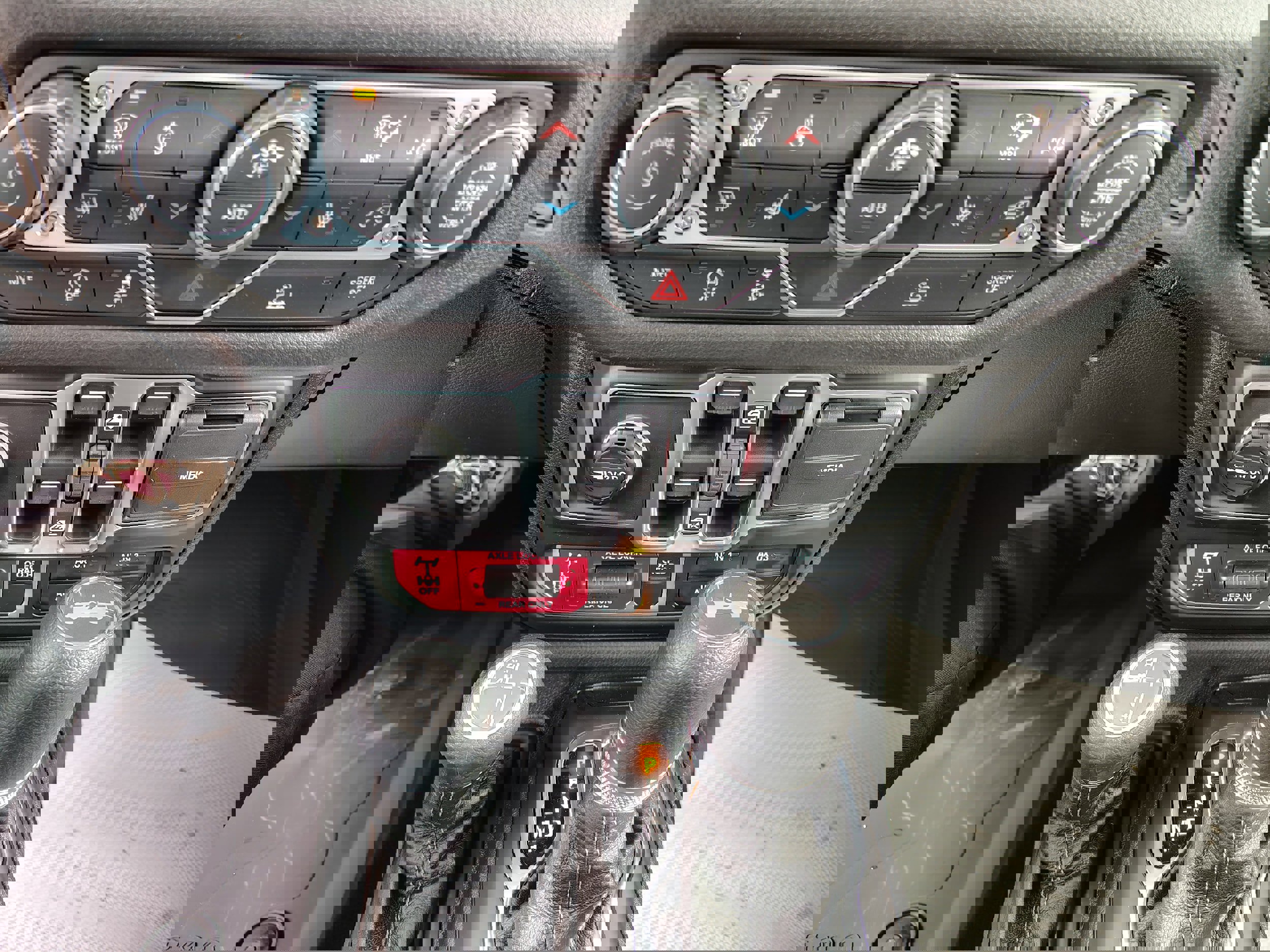 New 2026 Jeep Wrangler Unlimited Sport image 25