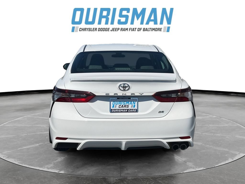 Used 2024 Toyota Camry SE FWD image 5