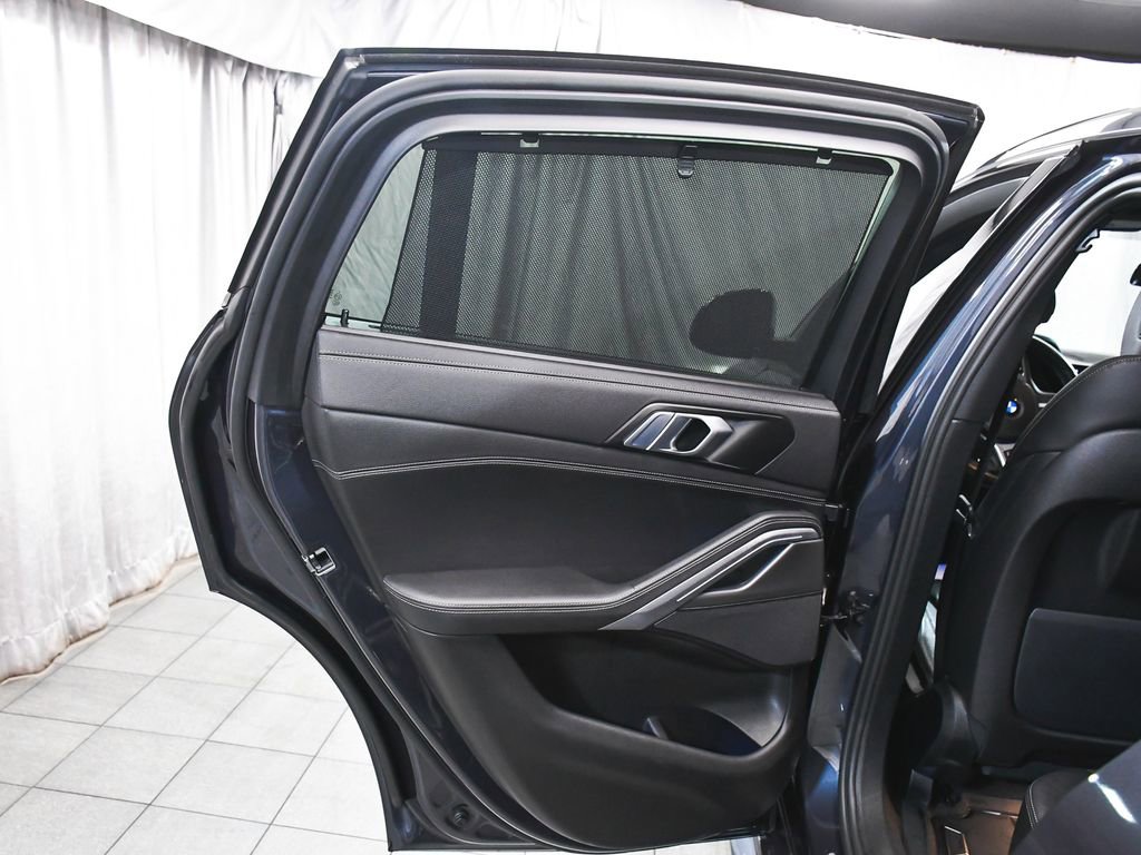 Used 2022 BMW X6 xDrive40i w/ Executive Package image 12