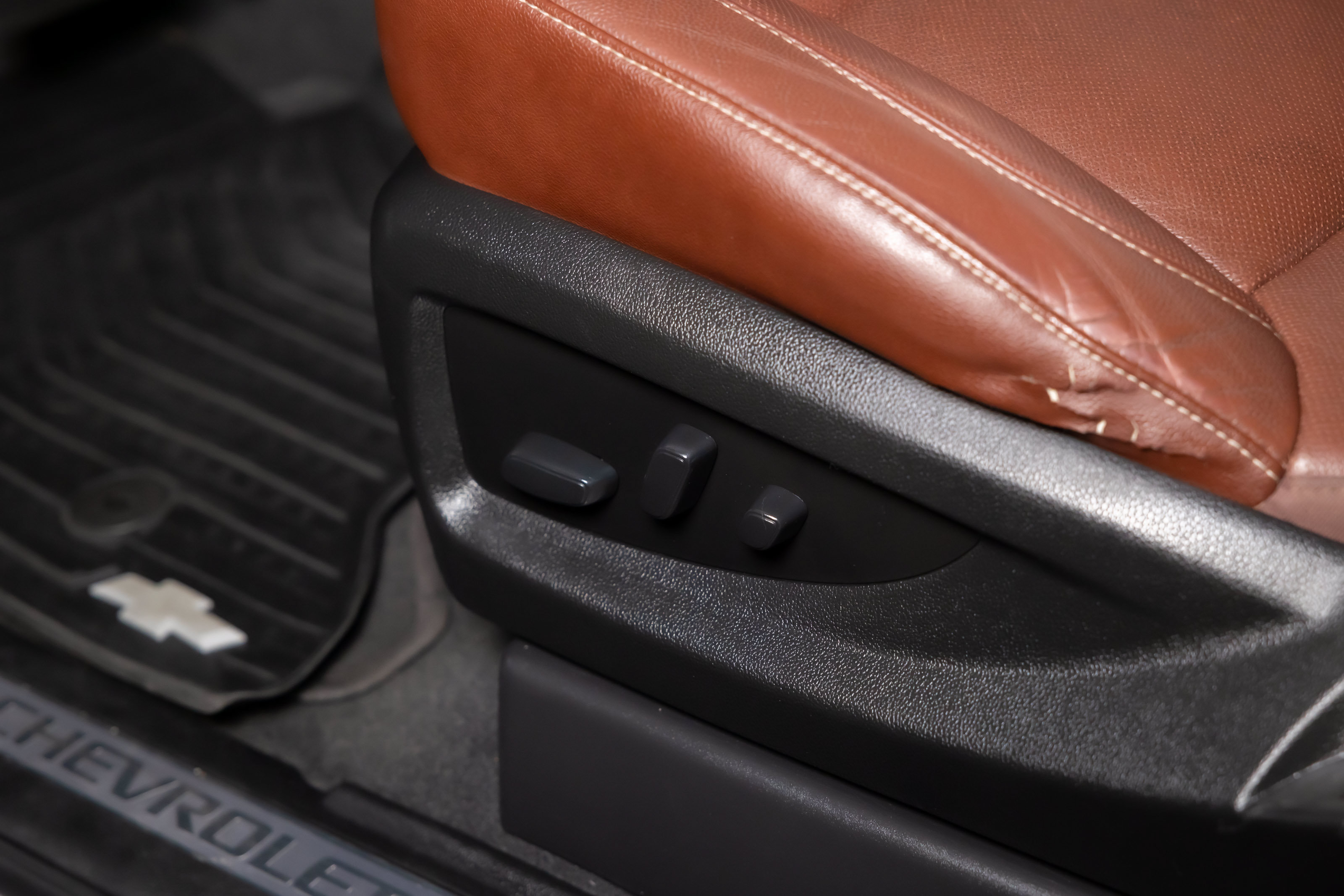 Used 2020 Chevrolet Suburban Premier w/ Premier Plus Edition RWD image 18