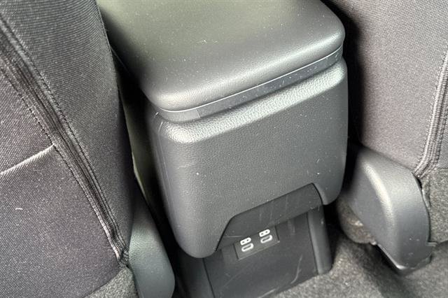 Used 2025 Toyota Prius LE FWD image 13