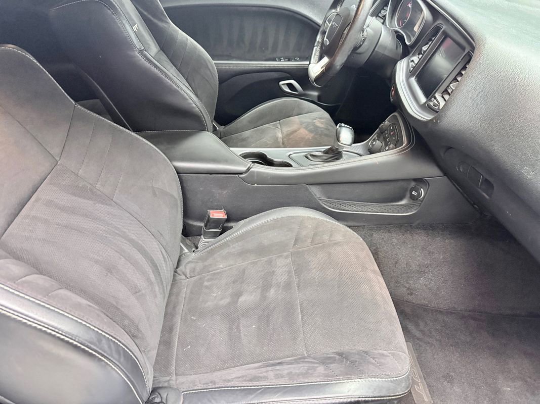 Used 2016 Dodge Challenger SRT w/ Technology Group image 11