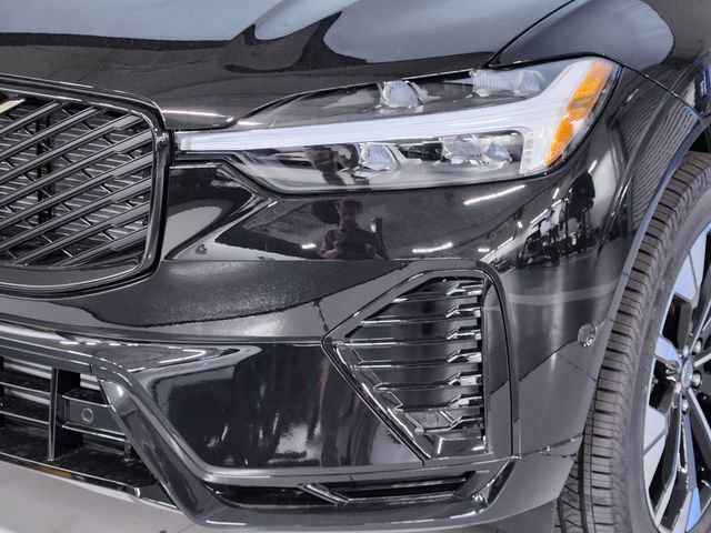 New 2026 Volvo XC60 T8 Plus w/ Protection Package Premier AWD/4WD image 12