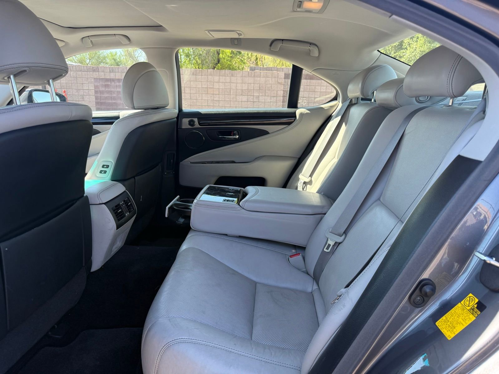 Used 2013 Lexus LS 460 AWD w/ Comfort Pkg image 10