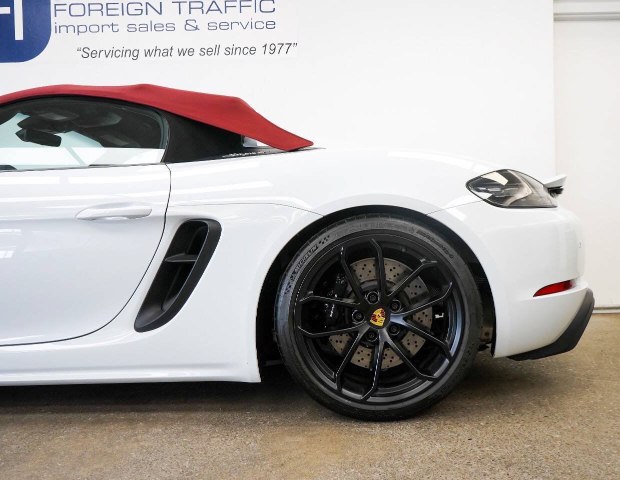 Used 2020 Porsche 718 Boxster Spyder RWD image 11