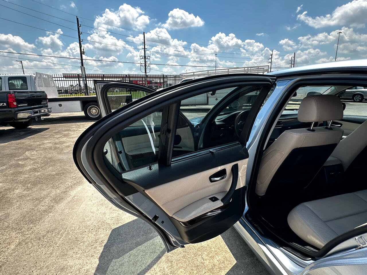 Used 2010 BMW 335i Sedan image 16