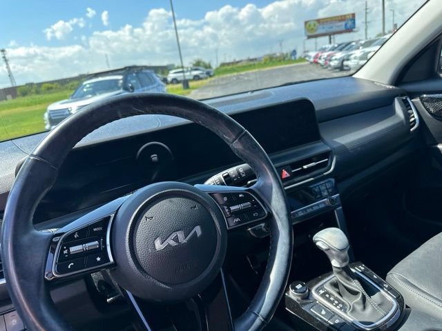Certified 2024 Kia Seltos EX AWD/4WD image 9