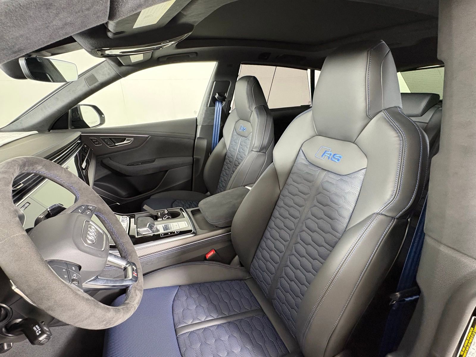 New 2026 Audi RS Q8 performance image 12