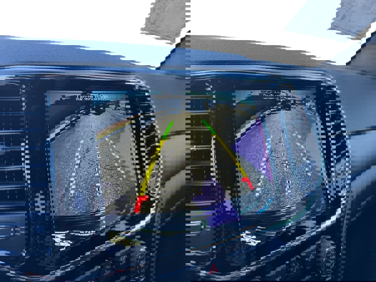 Used 2019 Jeep Grand Cherokee Altitude image 13