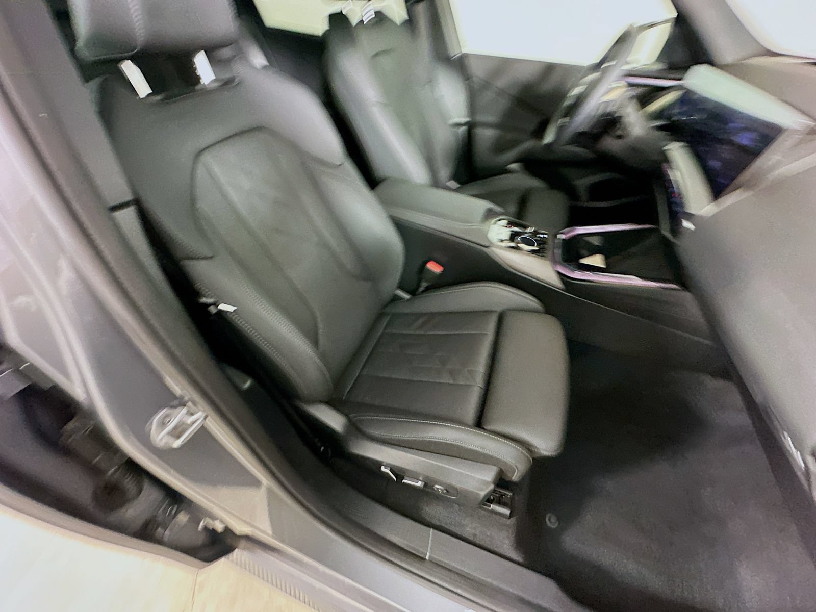Used 2025 BMW X3 xDrive30i AWD/4WD image 43