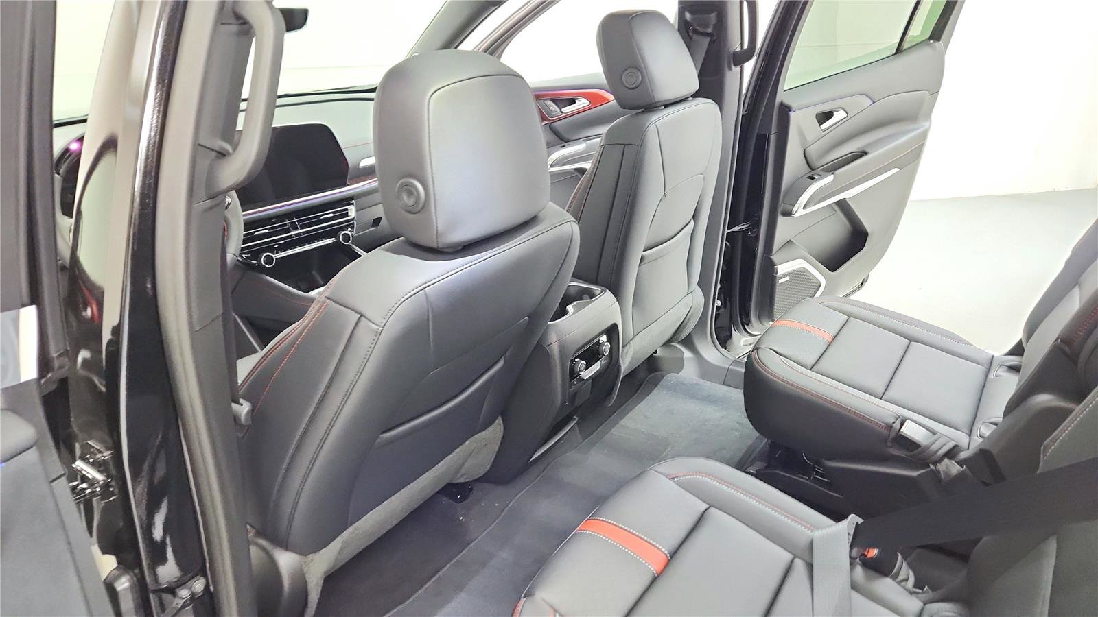 New 2026 Chevrolet Traverse RS AWD/4WD image 12