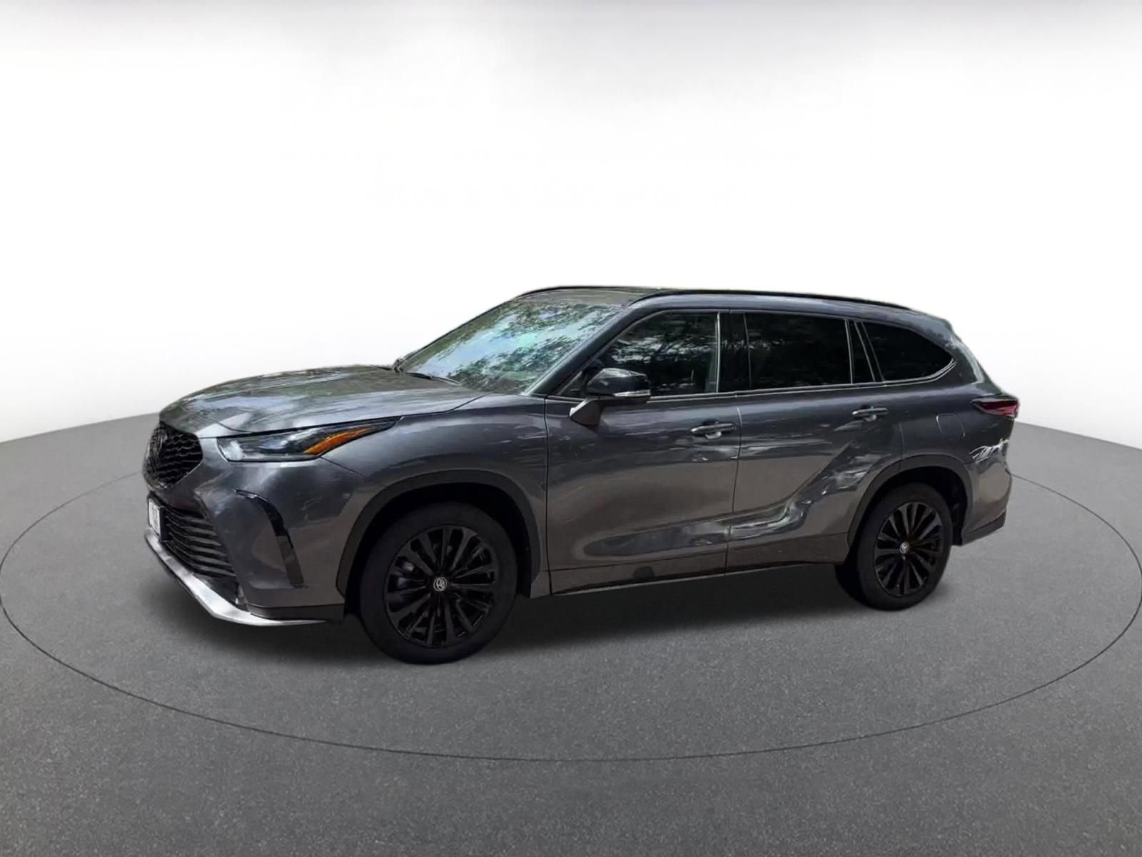 Used 2025 Toyota Highlander XSE AWD/4WD image 8
