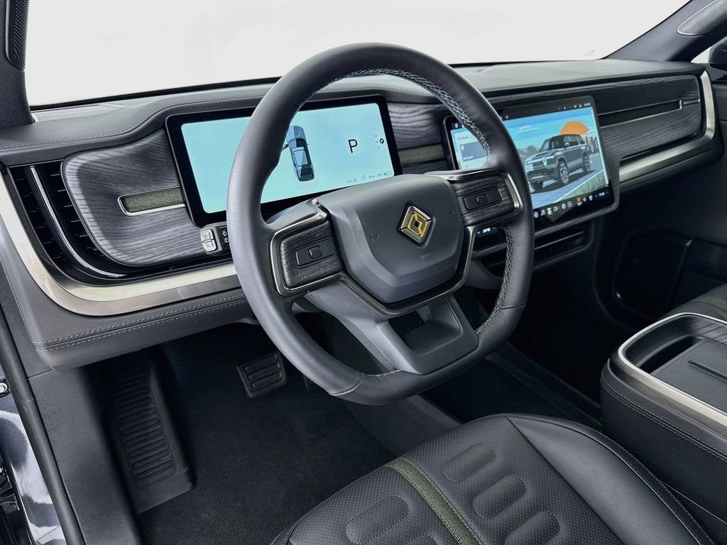 Used 2025 Rivian R1S Adventure AWD/4WD image 4