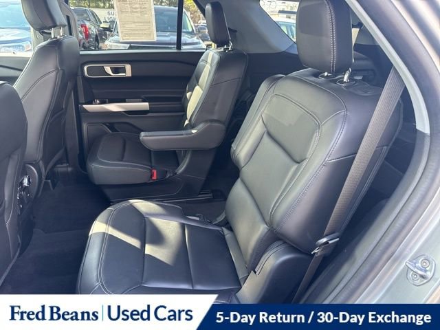 Certified 2022 Ford Explorer XLT w/ Equipment Group 202A AWD/4WD image 17