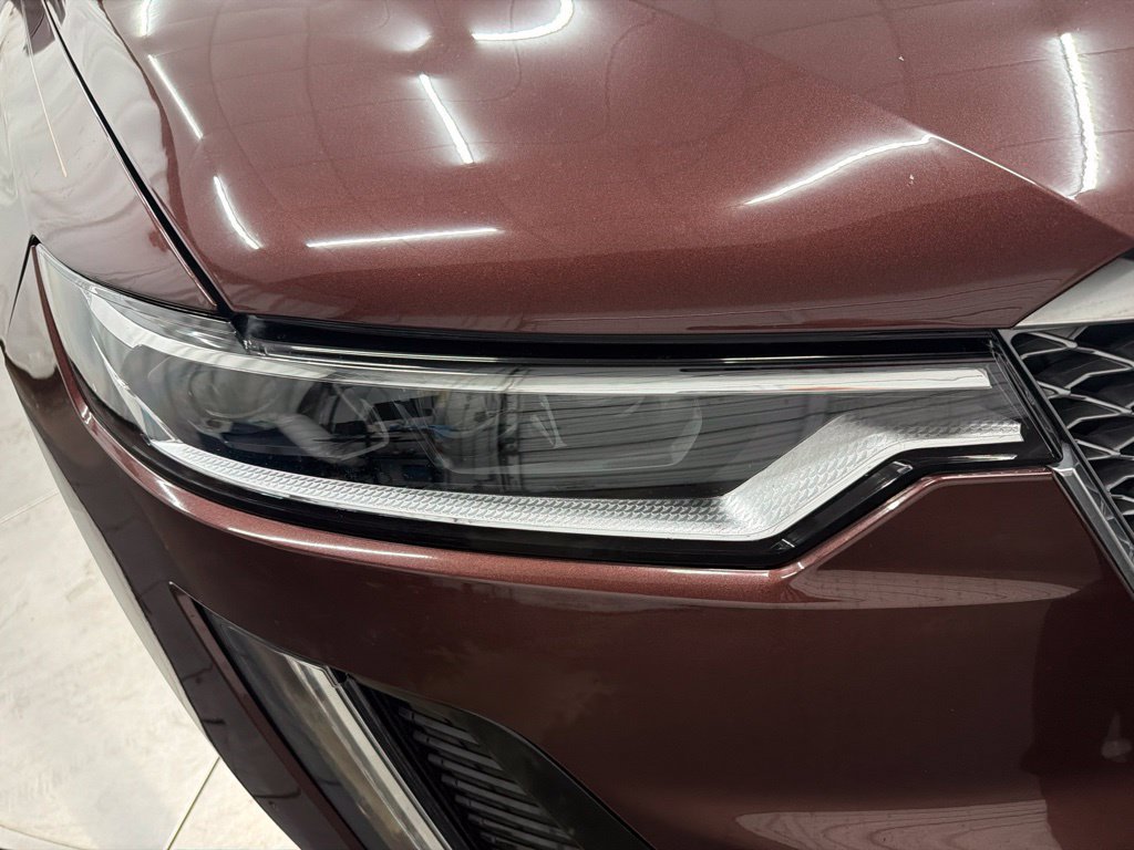 Used 2022 Cadillac XT6 Premium Luxury w/ Platinum Package FWD image 11