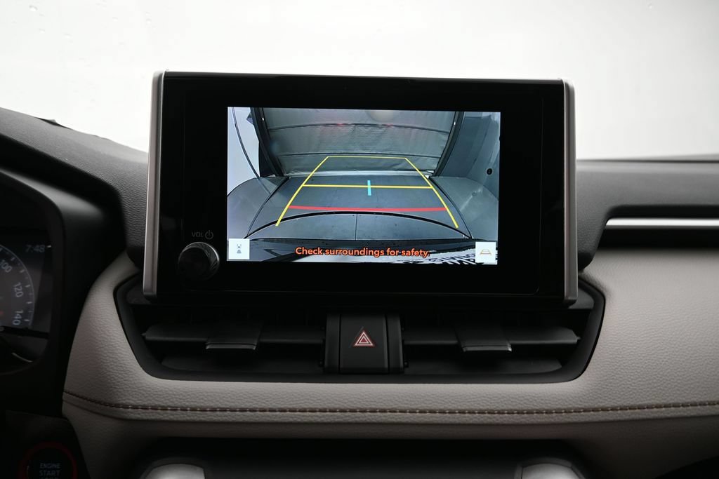 Used 2025 Toyota RAV4 XLE w/ Convenience Package FWD image 13