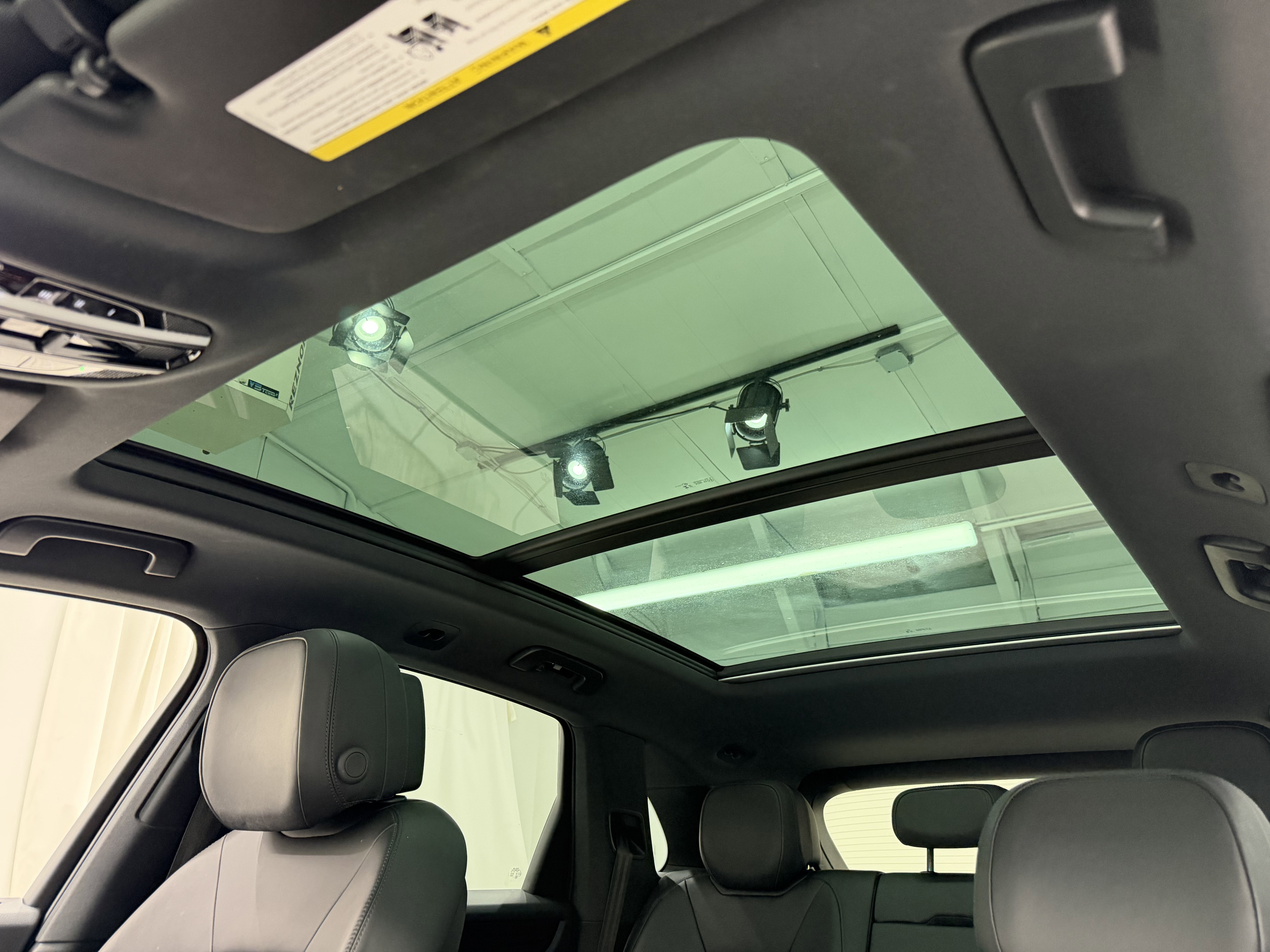 Certified 2023 Porsche Cayenne AWD/4WD image 34