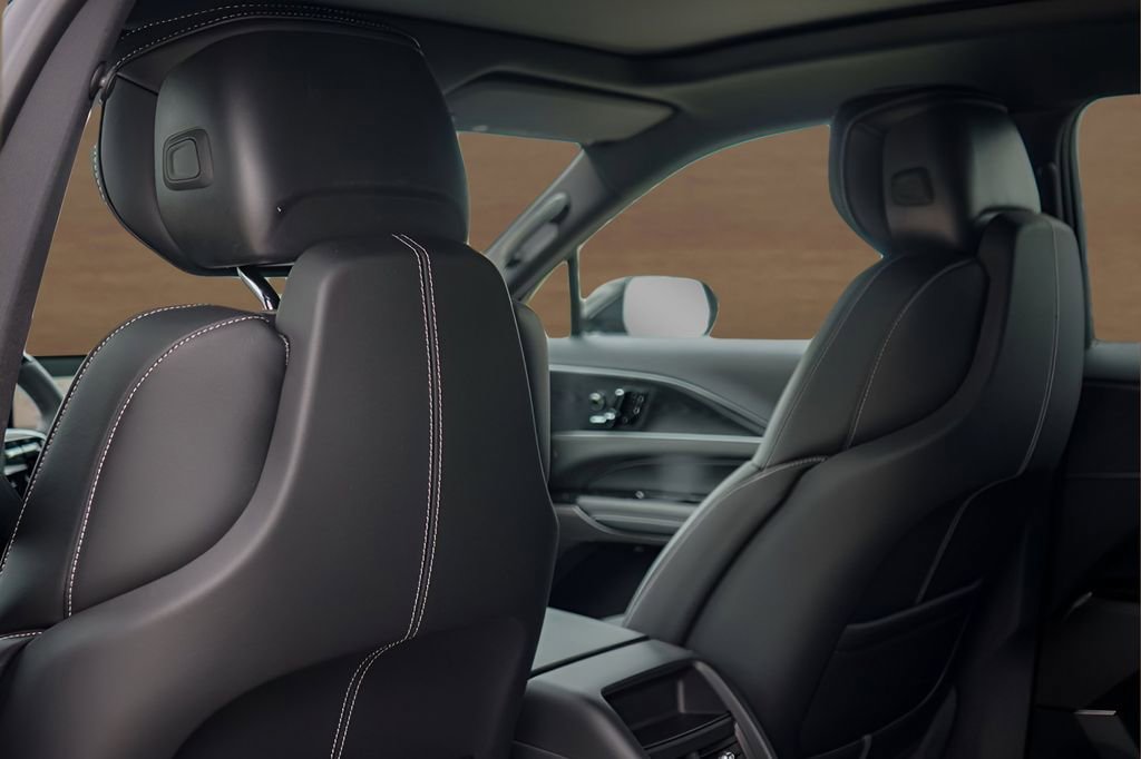 New 2026 Cadillac Lyriq Luxury w/ LPO, Floor Liner Package image 19