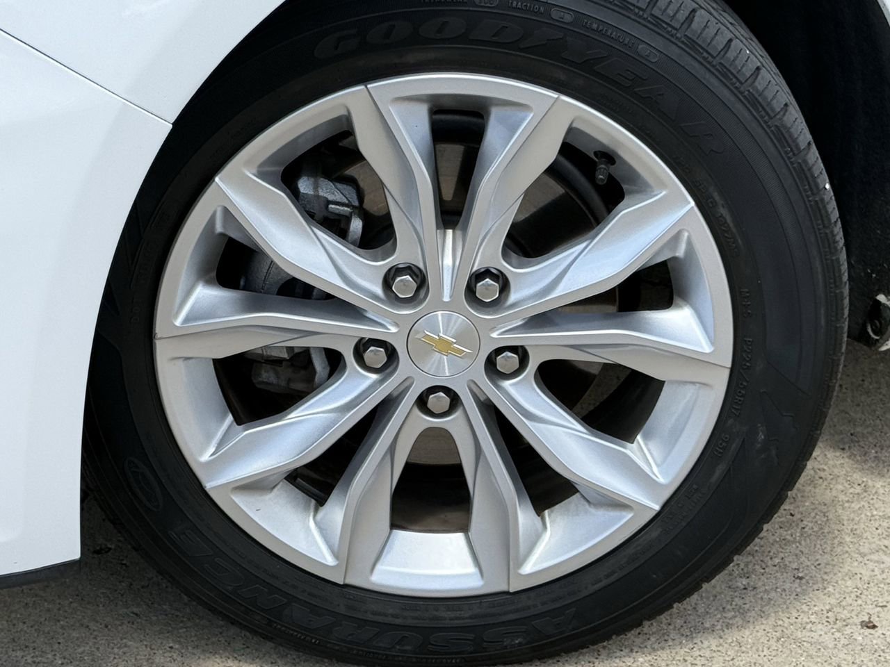 Used 2024 Chevrolet Malibu LT FWD image 8