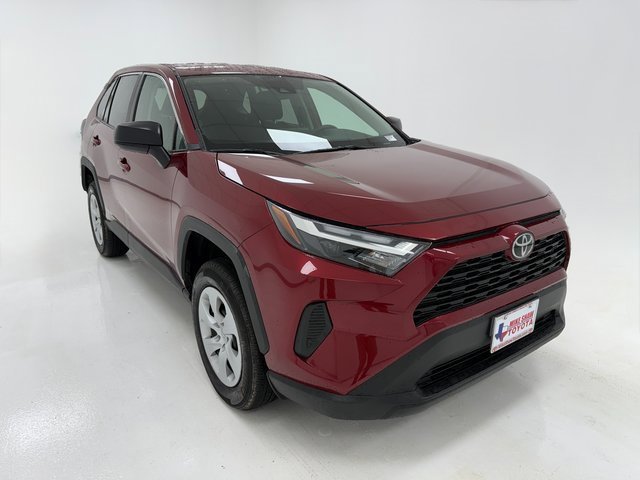 Used 2025 Toyota RAV4 LE image 2