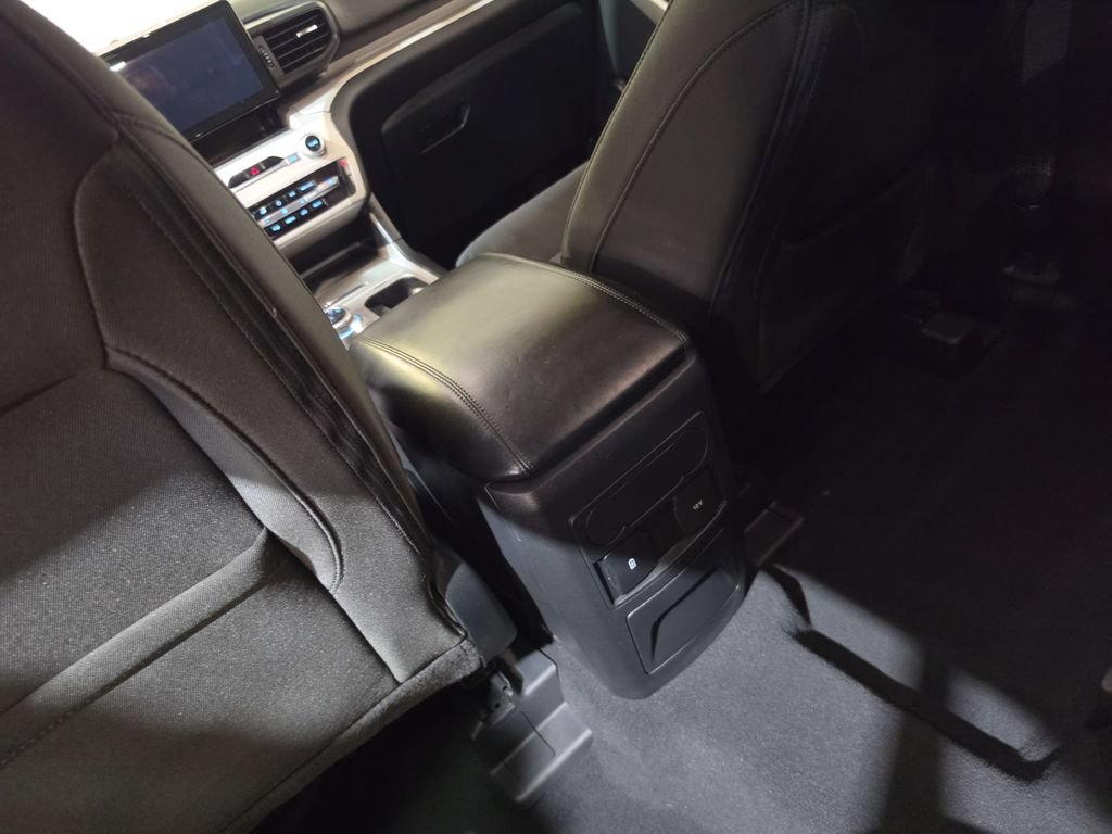Used 2023 Ford Explorer XLT AWD/4WD image 21