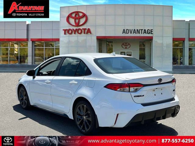 Used 2023 Toyota Corolla SE w/ Carpet Mat Package (TMS) FWD image 10