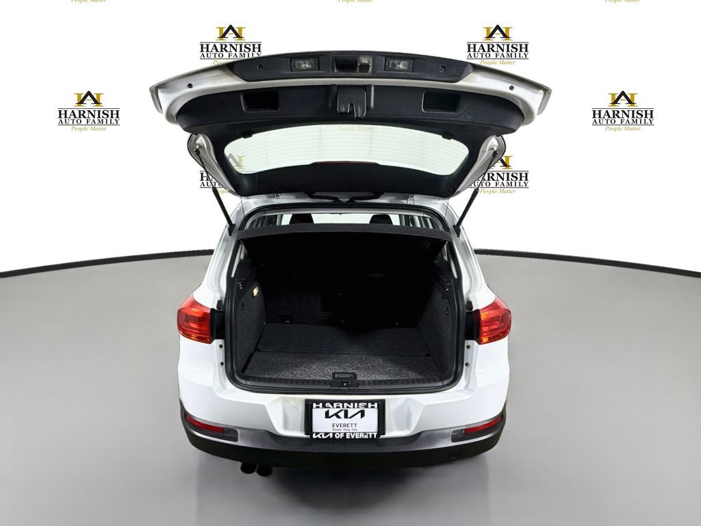 Used 2017 Volkswagen Tiguan Limited w/ Premium Package AWD/4WD image 27