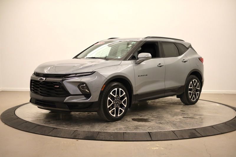 Used 2025 Chevrolet Blazer RS w/ Driver Confidence II Package image 7