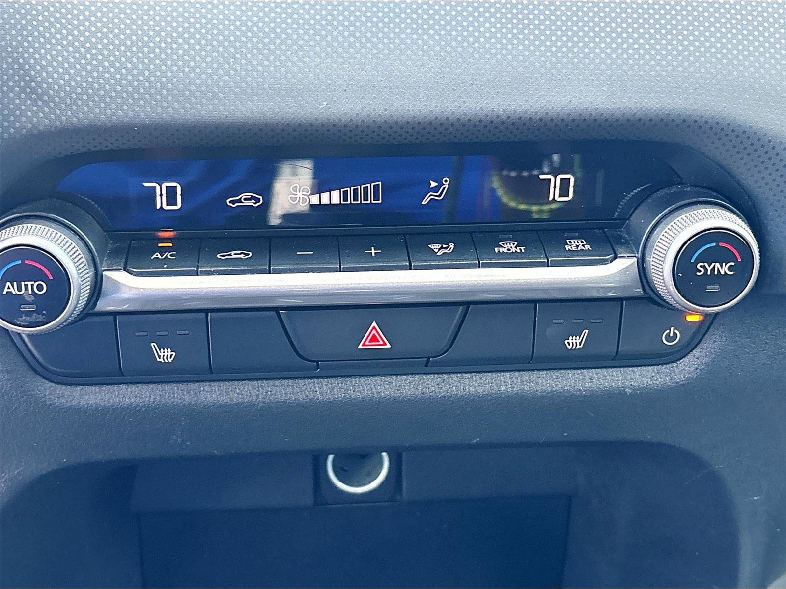 Used 2024 MAZDA CX-50 AWD 2.5 S w/ Preferred Package image 16