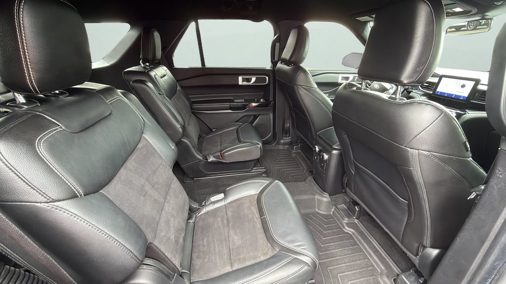 Used 2022 Ford Explorer ST AWD/4WD image 16