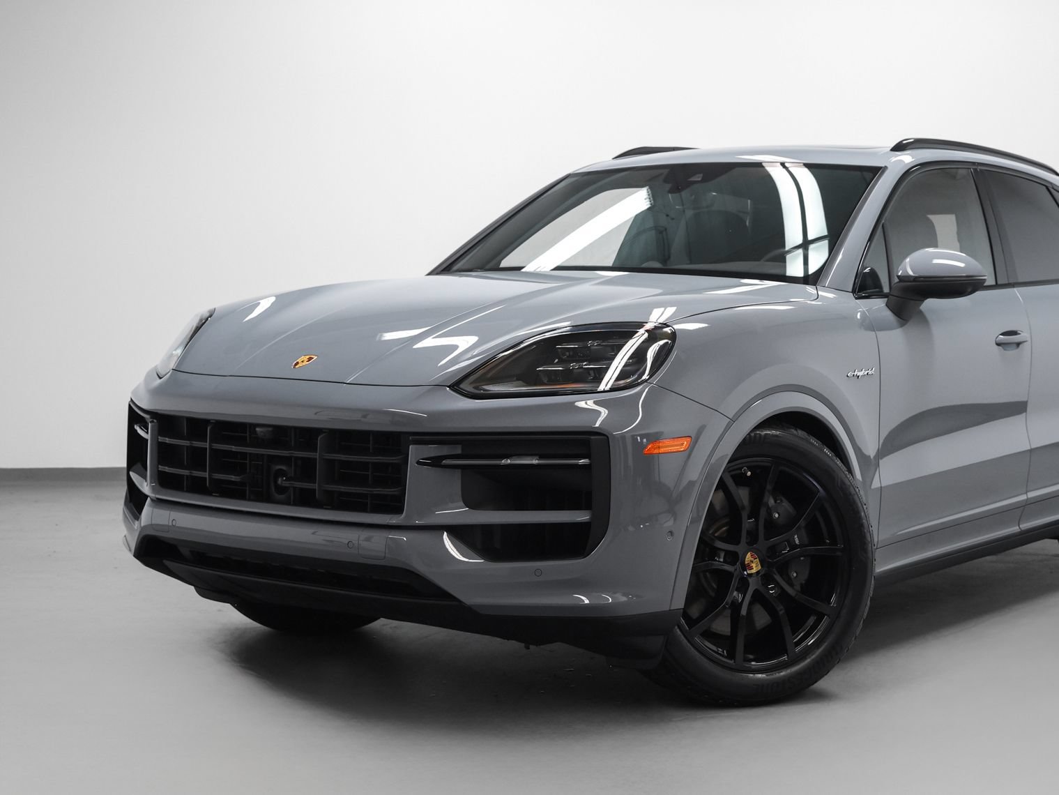 Certified 2024 Porsche Cayenne AWD/4WD image 7