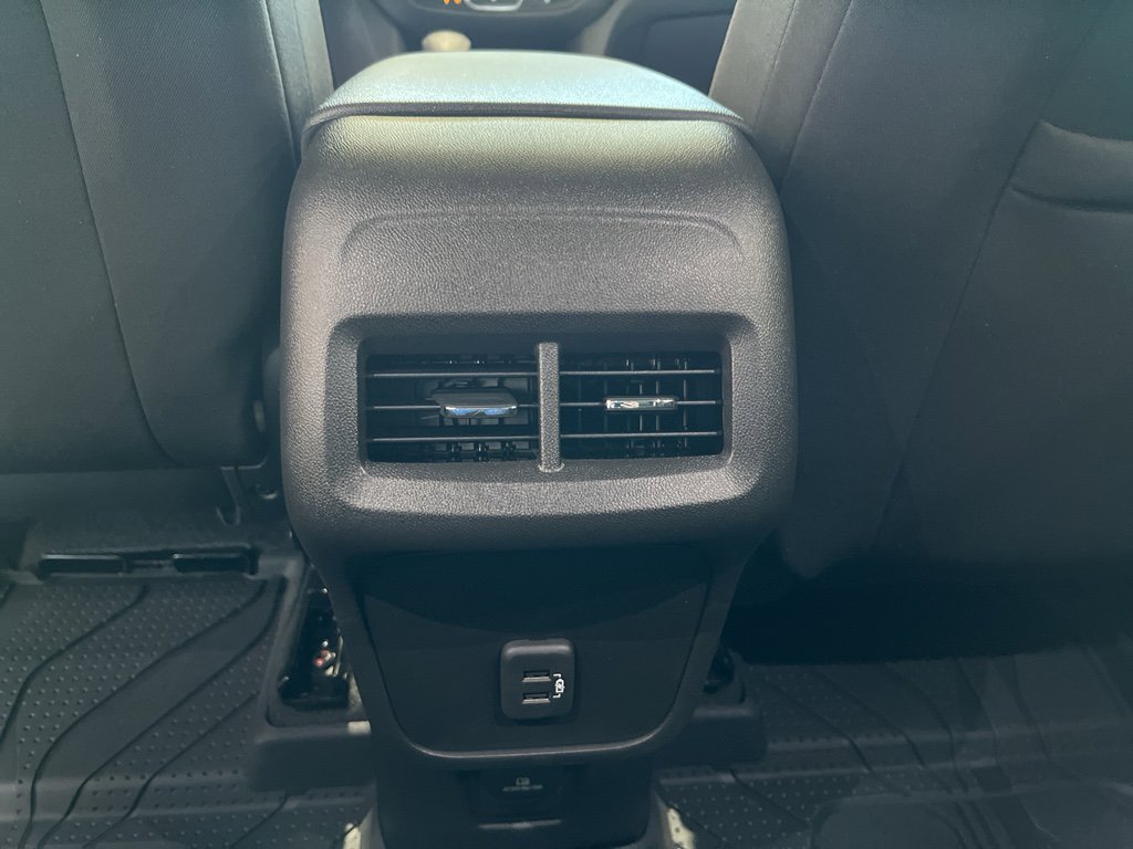 Used 2024 Chevrolet Equinox LT image 27