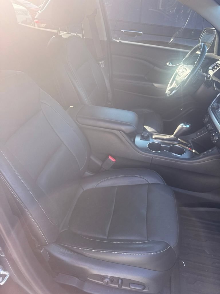 Used 2019 GMC Acadia SLT w/ Black Edition AWD/4WD image 22
