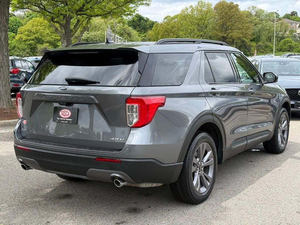 Used 2022 Ford Explorer XLT w/ Equipment Group 202A AWD/4WD image 8
