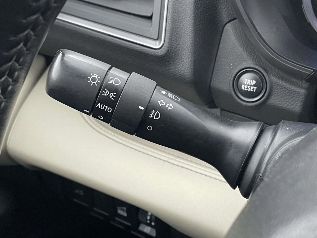 Used 2019 Subaru Ascent Touring w/ Popular Package #2A image 14