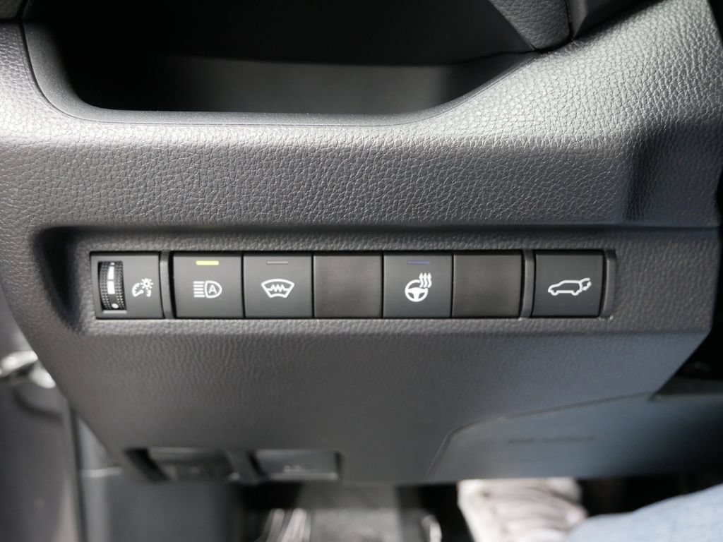 Certified 2025 Toyota RAV4 XLE Premium AWD/4WD image 28