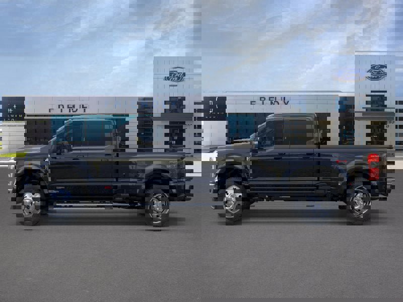 New 2026 Ford F450 XLT w/ XLT Premium Package image 3