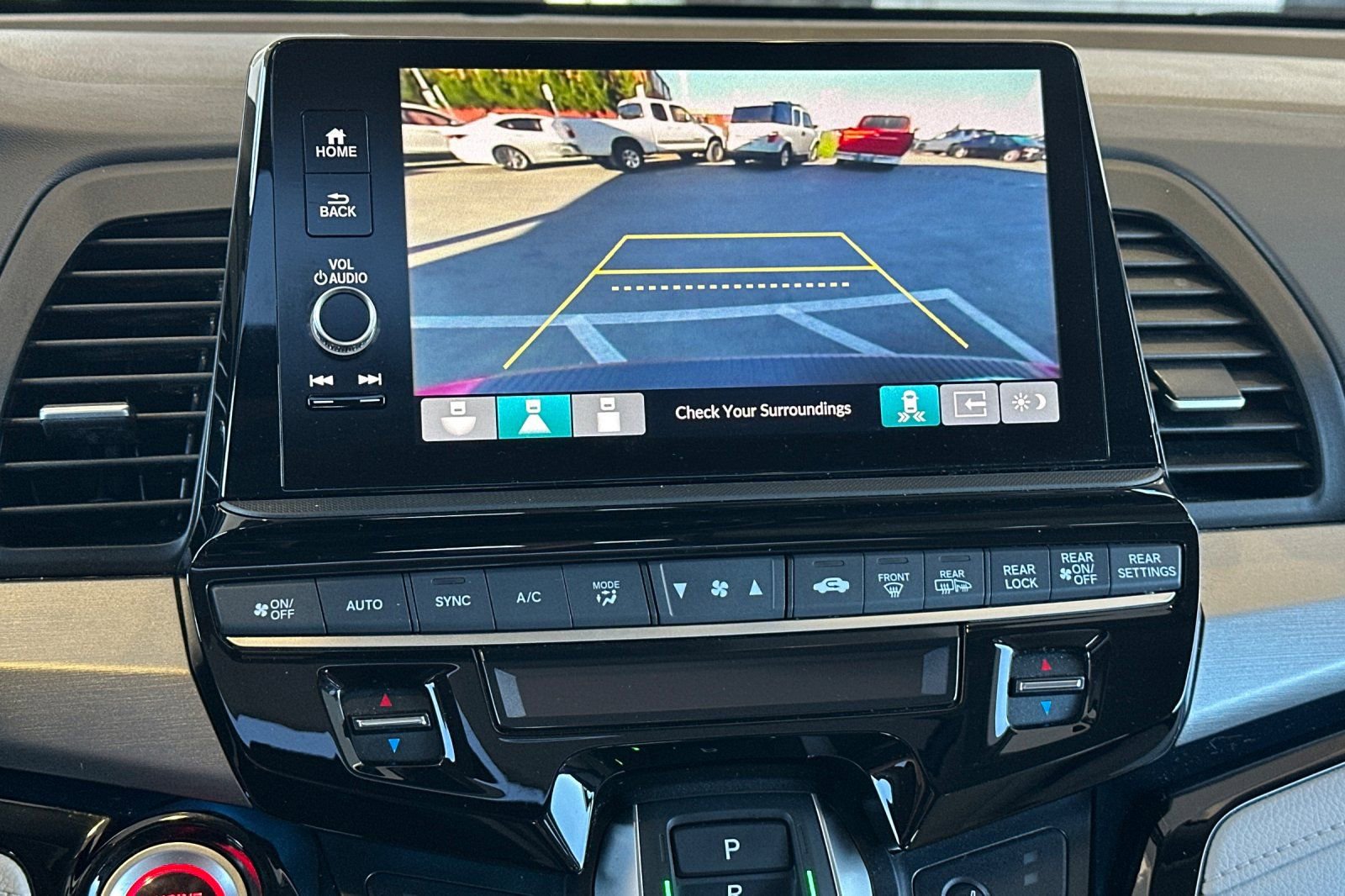 Used 2025 Honda Odyssey Touring image 25