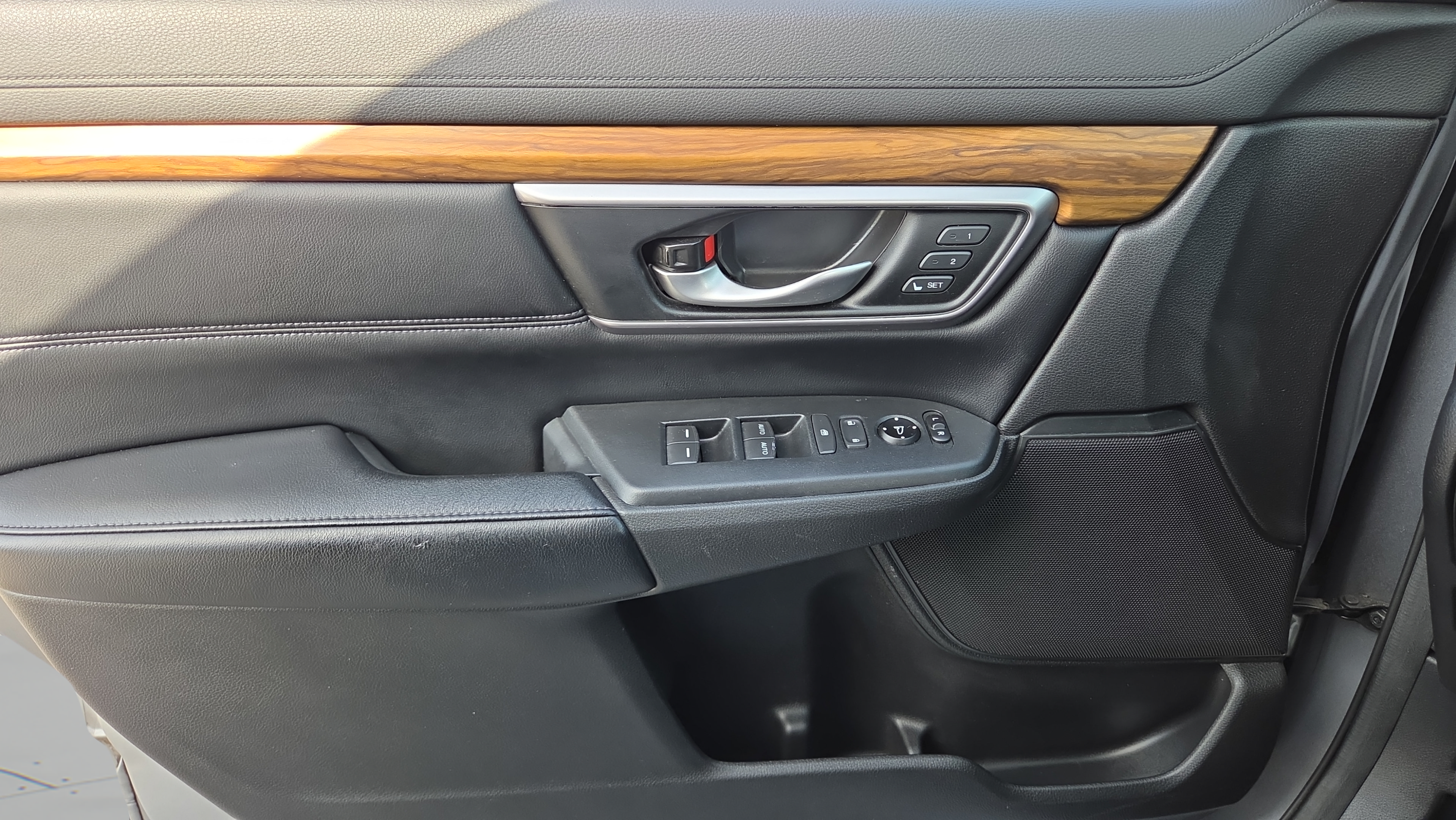 Used 2017 Honda CR-V EX-L image 34