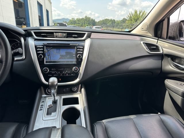 Used 2018 Nissan Murano SL w/ Midnight Edition Package FWD image 18