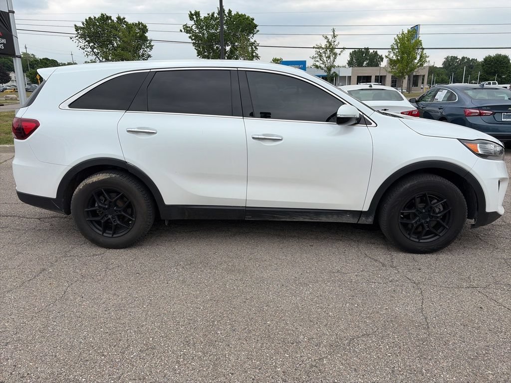 Used 2019 Kia Sorento L FWD image 4