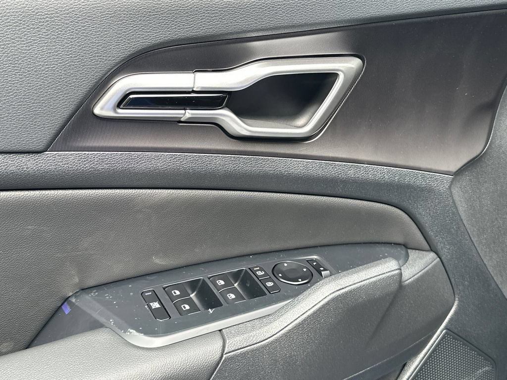 New 2026 Kia Sportage EX FWD image 16