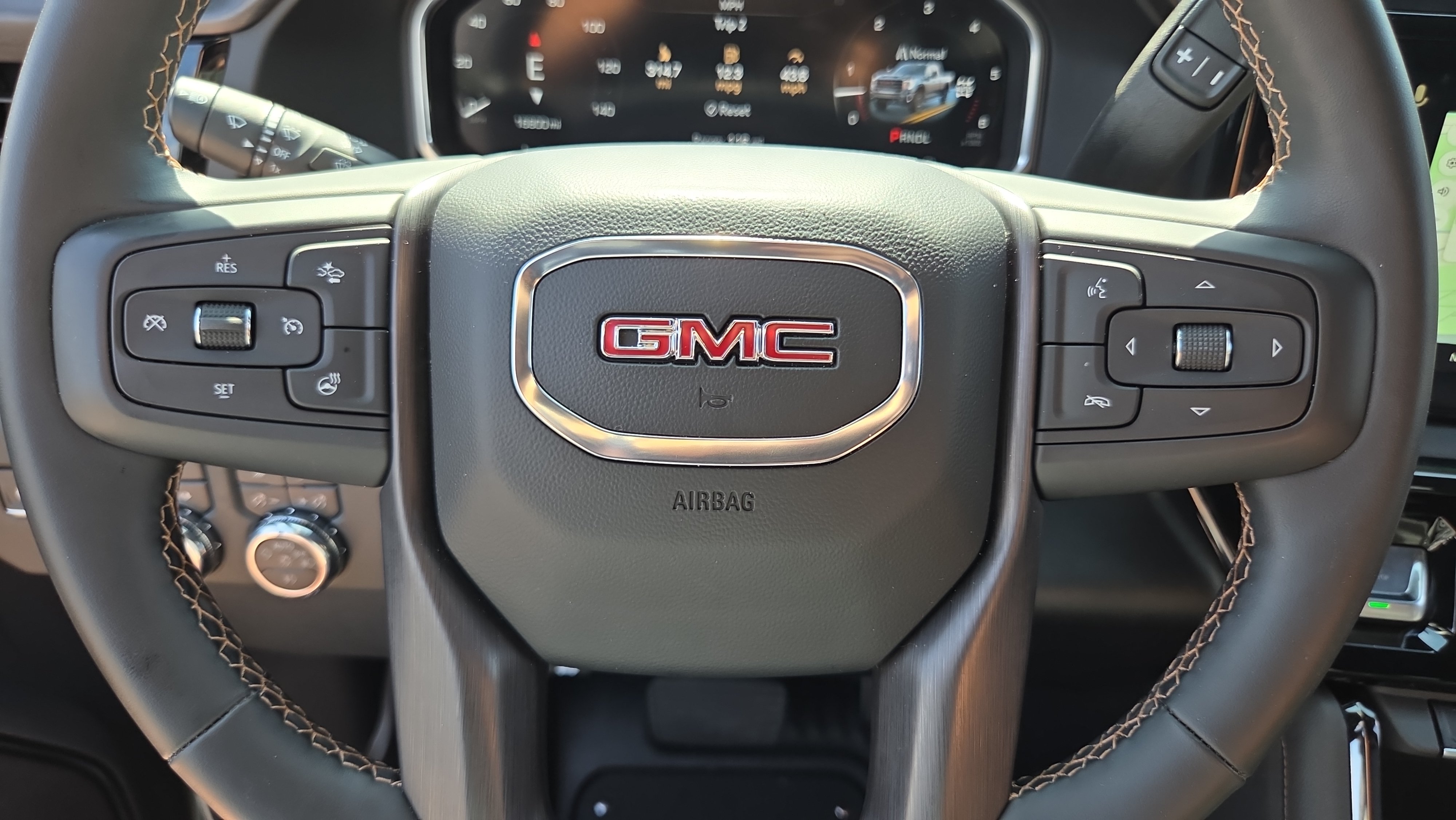 Used 2026 GMC Sierra 2500 AT4 w/ AT4 Premium Plus Package AWD/4WD image 30