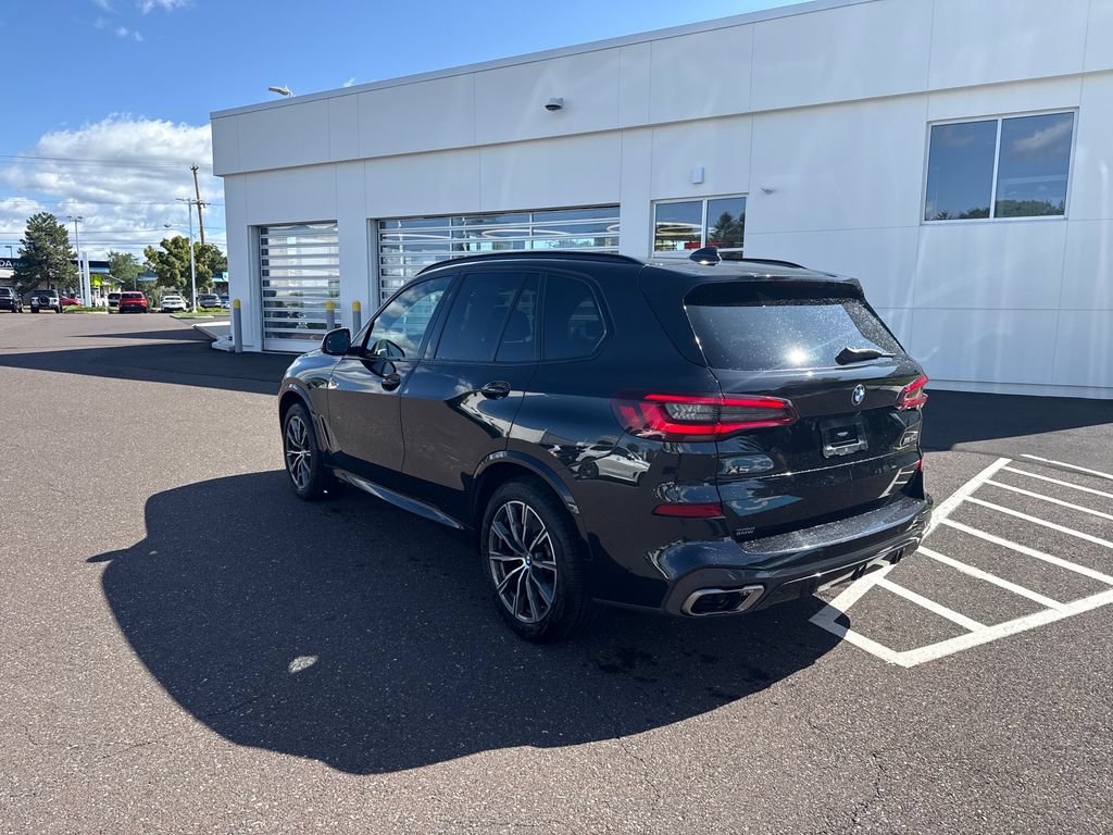Used 2022 BMW X5 M50i w/ Executive Package AWD/4WD image 3
