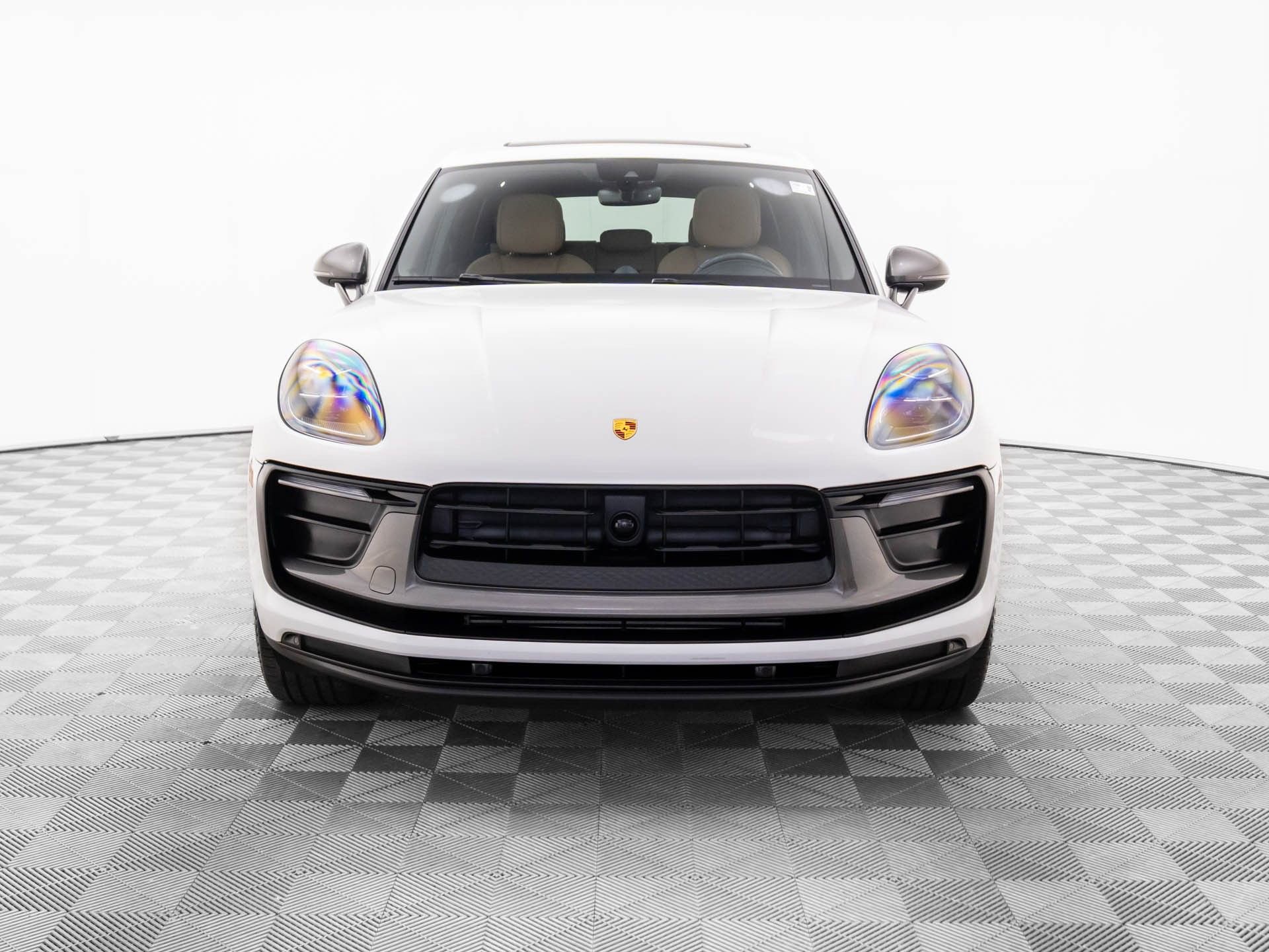 Certified 2023 Porsche Macan Turbo image 34