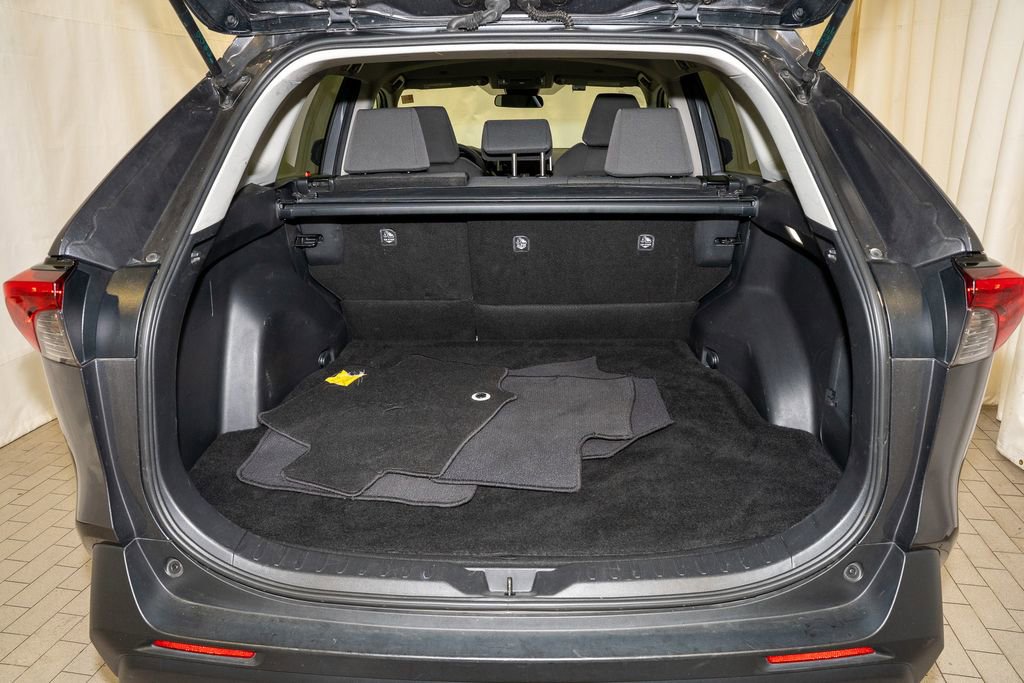 Used 2024 Toyota RAV4 XLE image 5