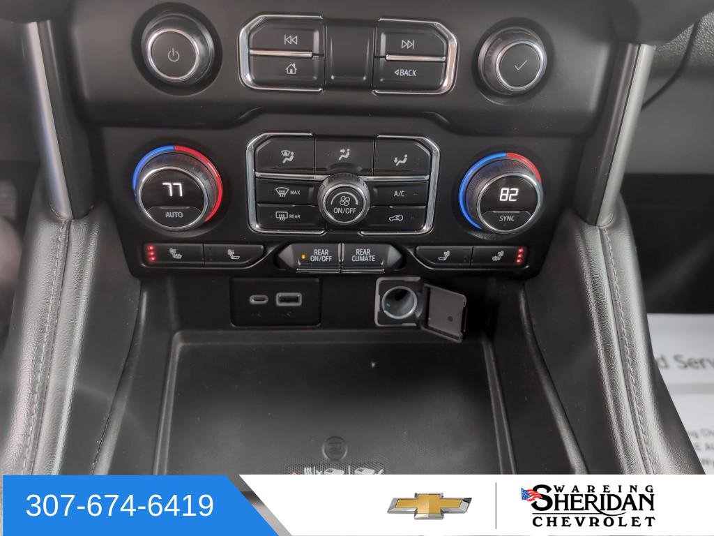 Used 2021 Chevrolet Suburban LT w/ Luxury Package image 13